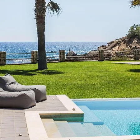Villa Infinity Blue